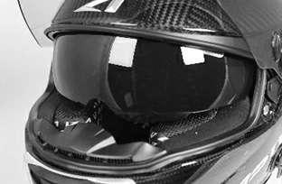 スポーツツアラーにおすすめのヘルメットは 視界確保機能 インナーバイザー・ピンロックシート