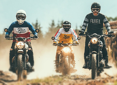 スクランブラーバイクの服装　おすすめ