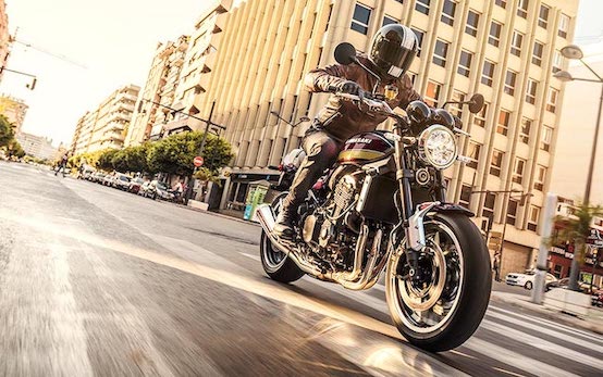 ネイキッドバイクに似合うファッション 車種別コーデ