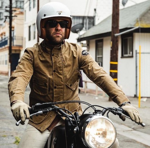 クラシックネイキッドバイクファッション おしゃれ