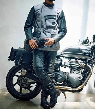 スクランンブラーヘルメットバイク　冬の防寒ジャケットのおしゃれなおすすめ品