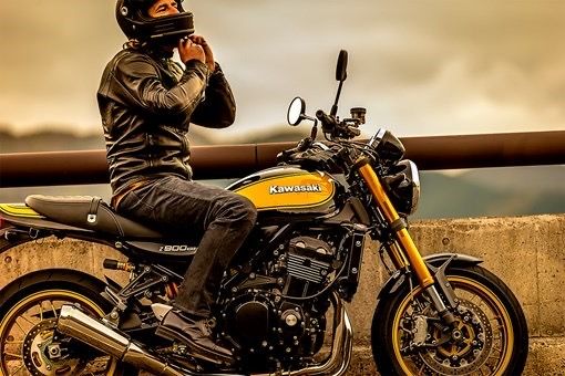Z900RS似合う服装革ジャン